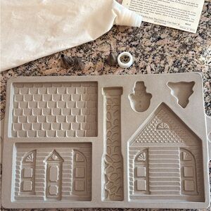 Vintage Pampered Chef Gingerbread House mold